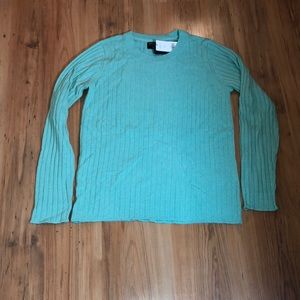 Banana Republic. Green sweater. Size L. NWT.